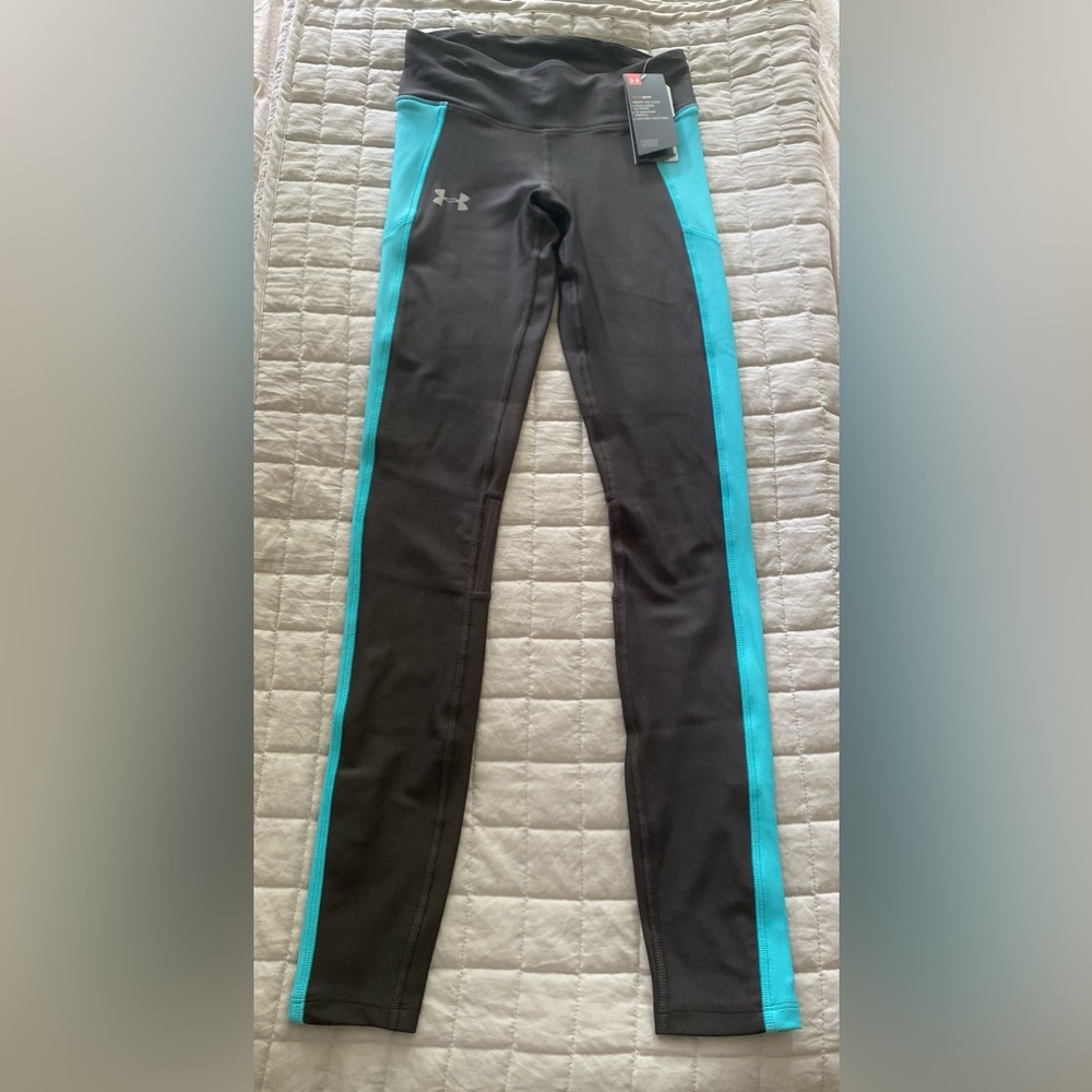 NWT Under Armour Compression leggings - size xs